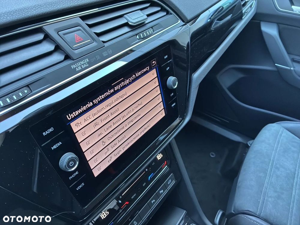 Volkswagen Touran - 15