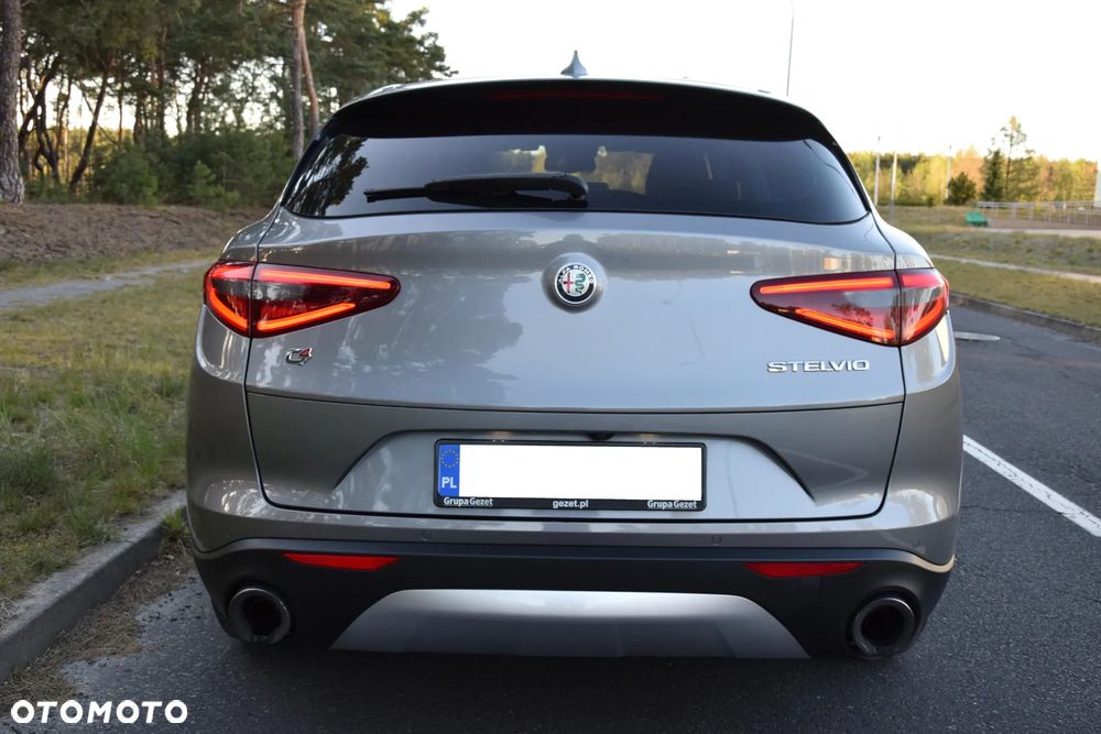Alfa Romeo Stelvio 2.0 Turbo Super Q4 - 35