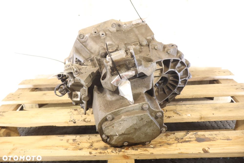 SKRZYNIA BIEGÓW 6 BIEGOWA PEUGEOT 308 II 1.2 20EA52 - 2