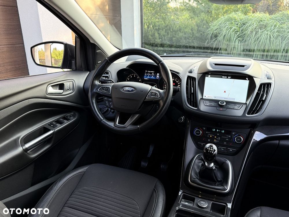 Ford Kuga 1.5 EcoBoost 2x4 ST-Line - 35