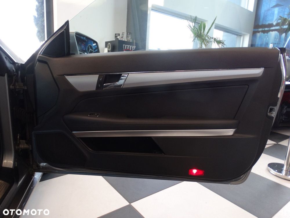 Mercedes-Benz Klasa E - 11