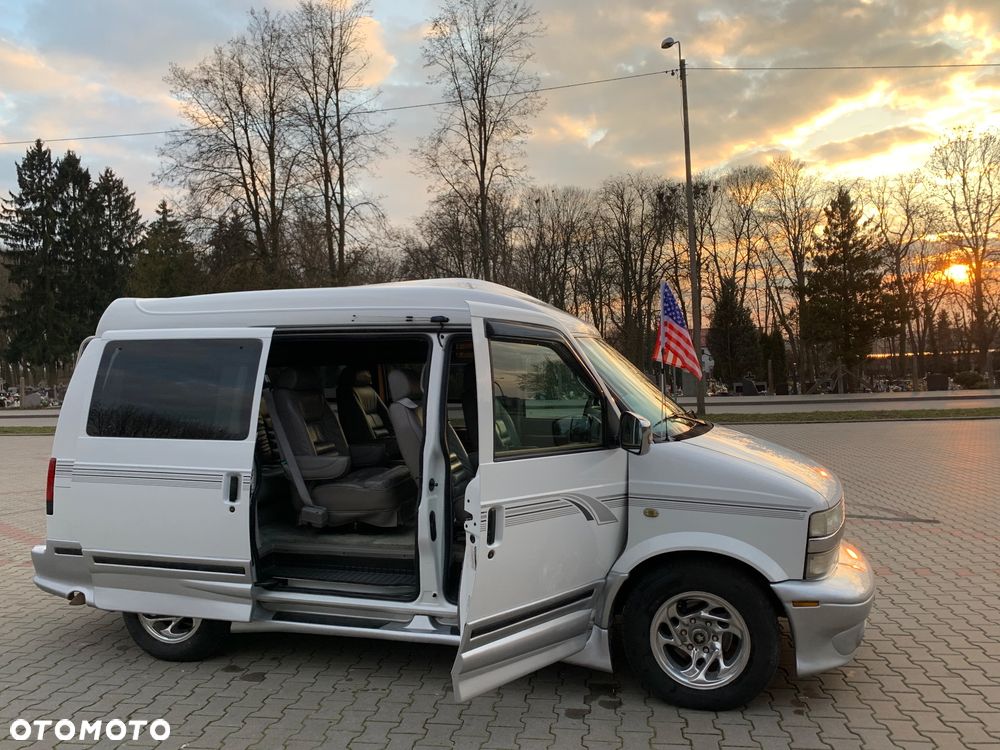 Chevrolet Astro - 21