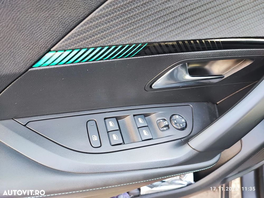 Peugeot 2008 1.2 PureTech EAT8 STT GT Pack - 14