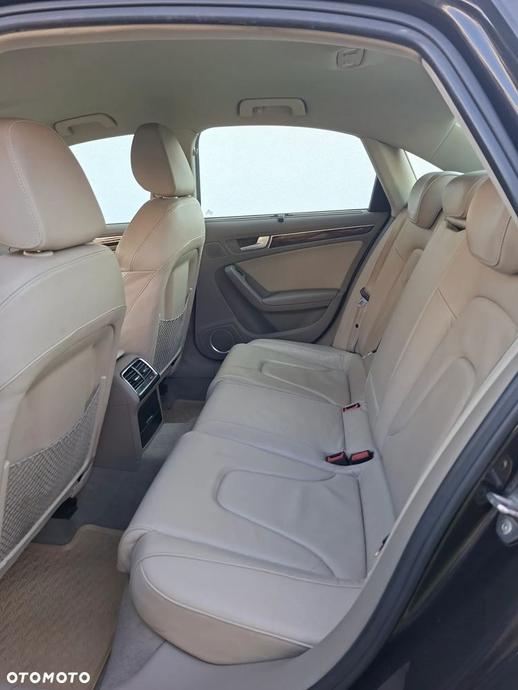 Audi A4 Limousine - 17