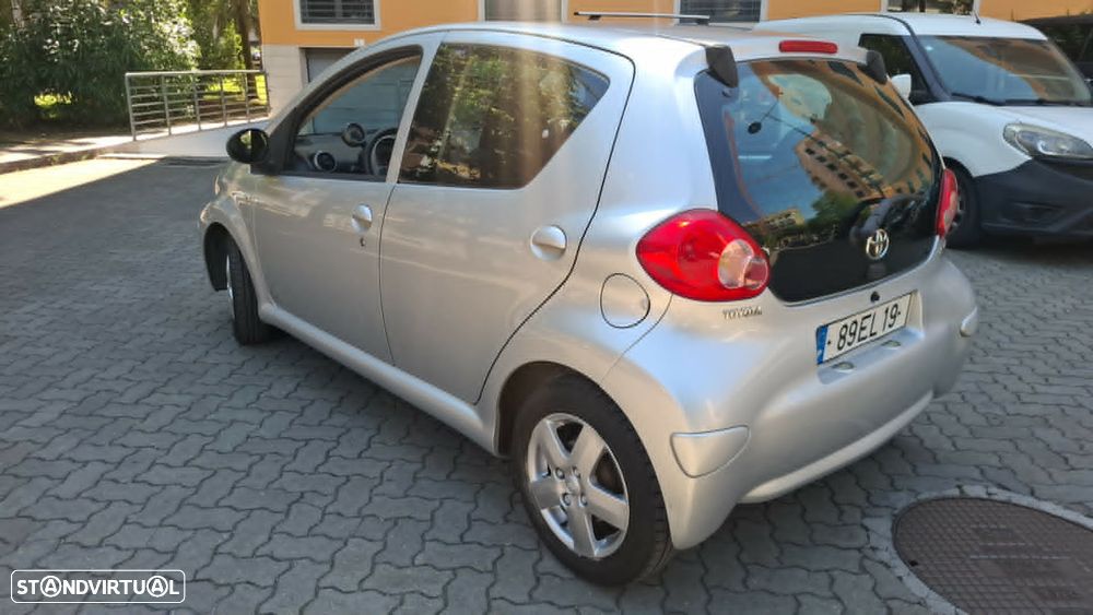 Toyota Aygo 1.0 + AC - 7
