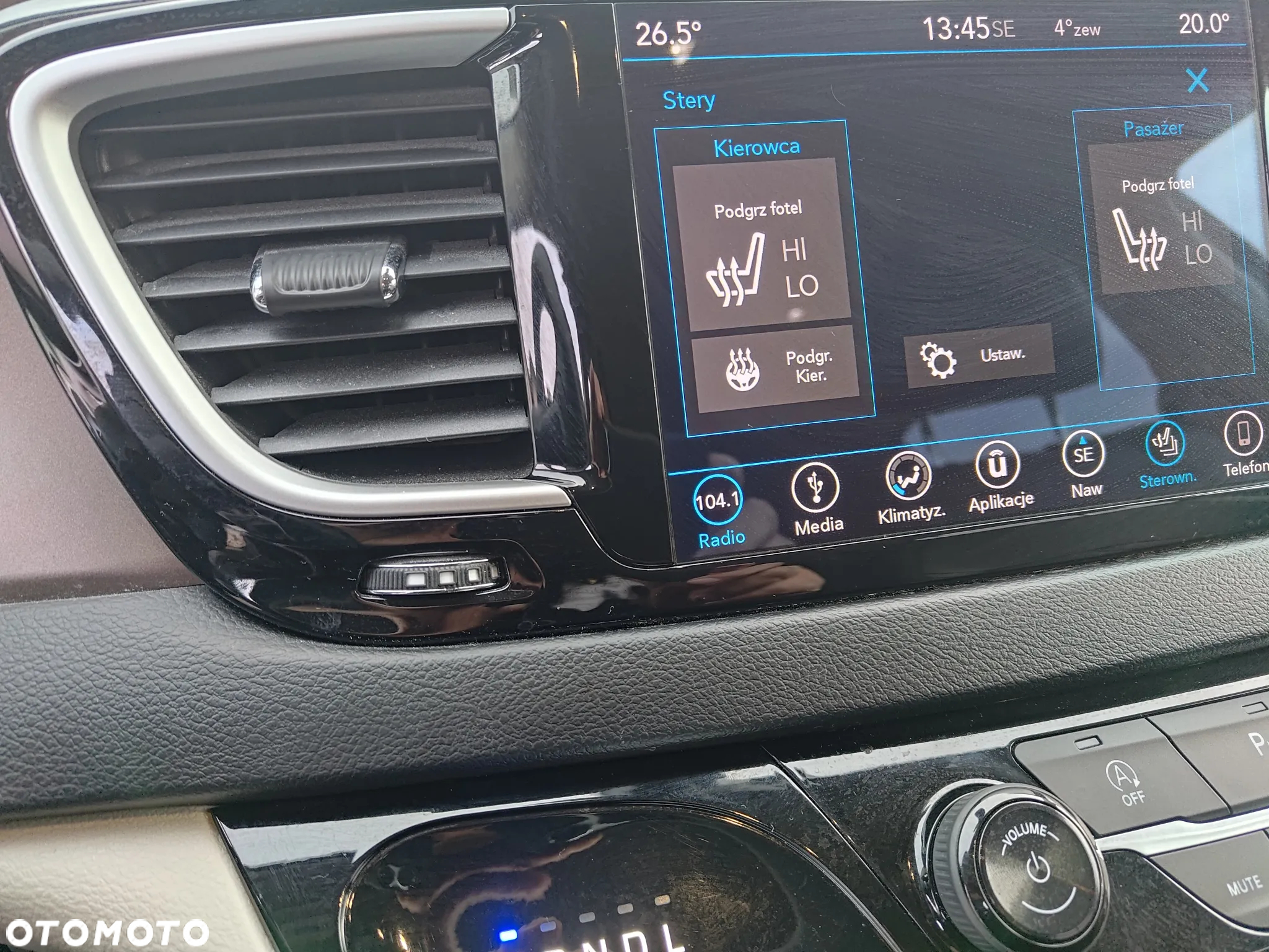 Chrysler Pacifica - 23