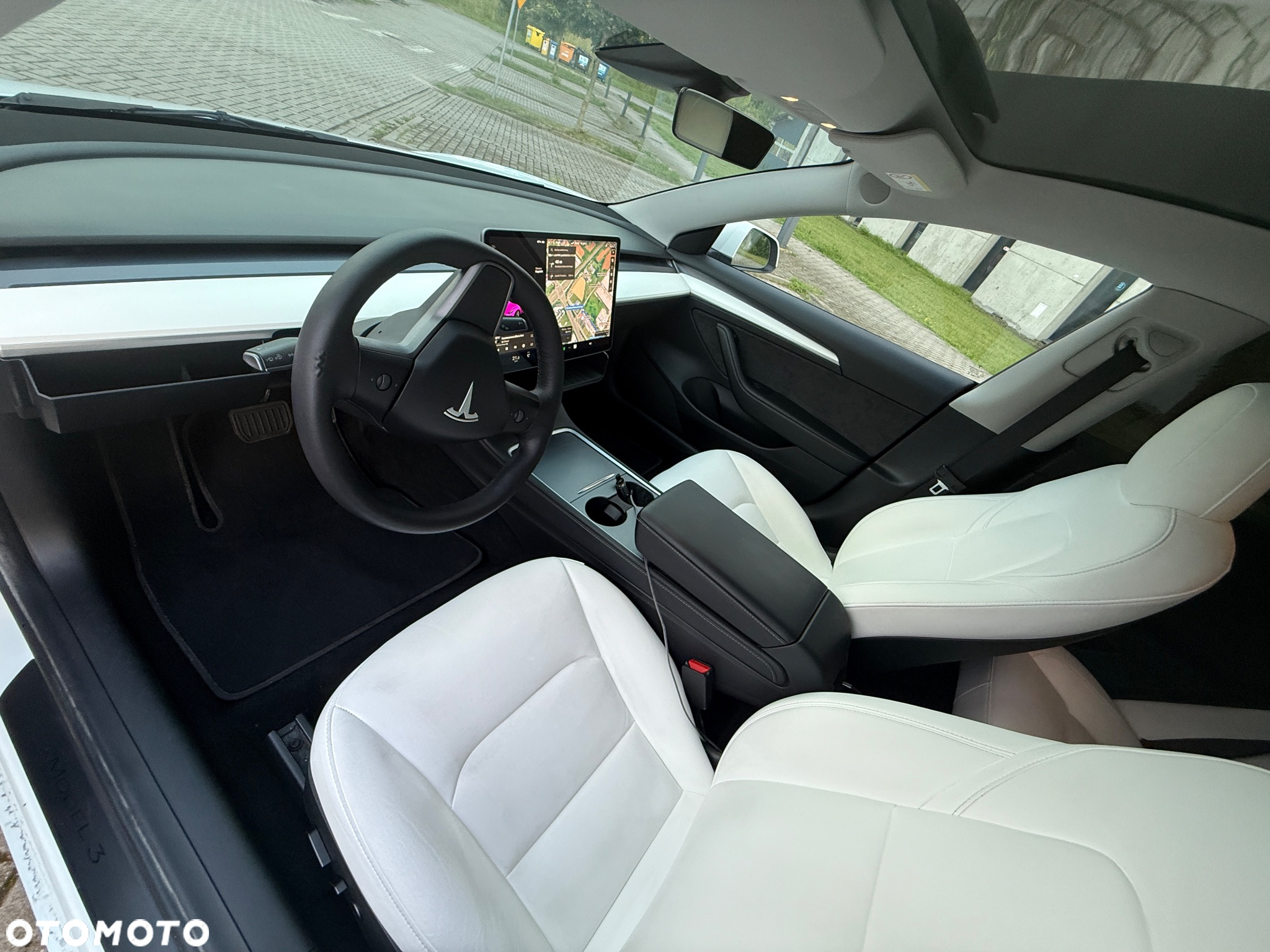 Tesla Model 3 - 23