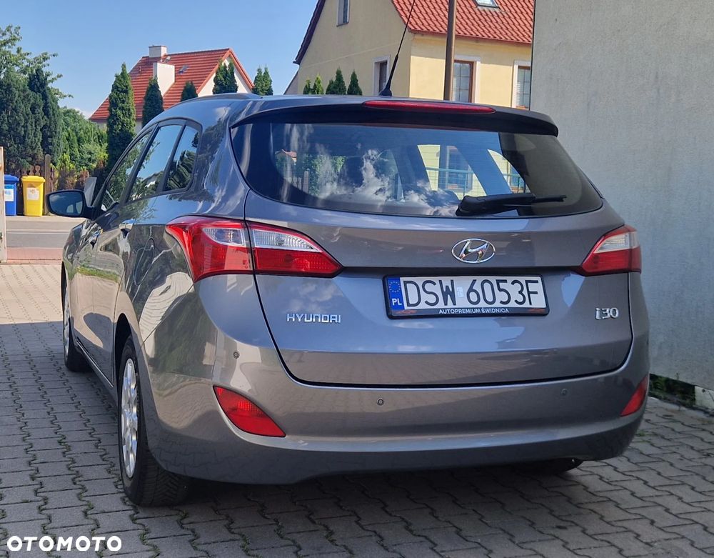 Hyundai i30 1.4 Classic + - 12