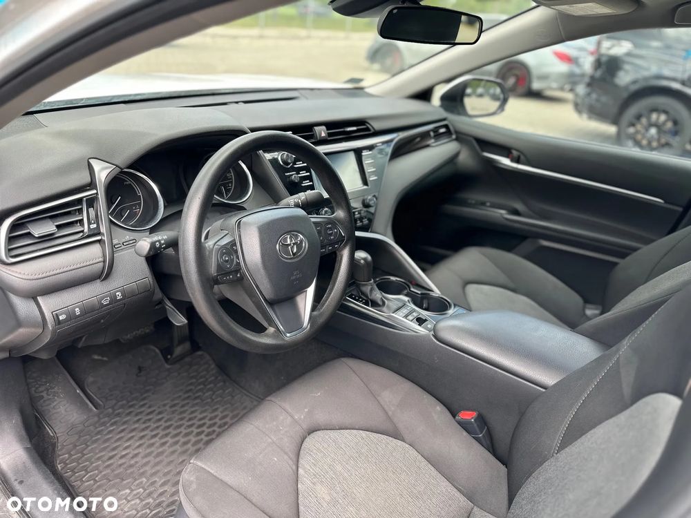 Toyota Camry - 13