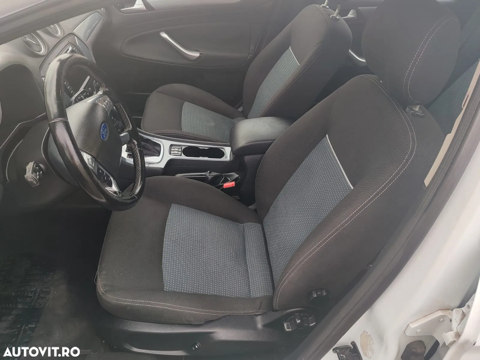 Ford Mondeo - 12