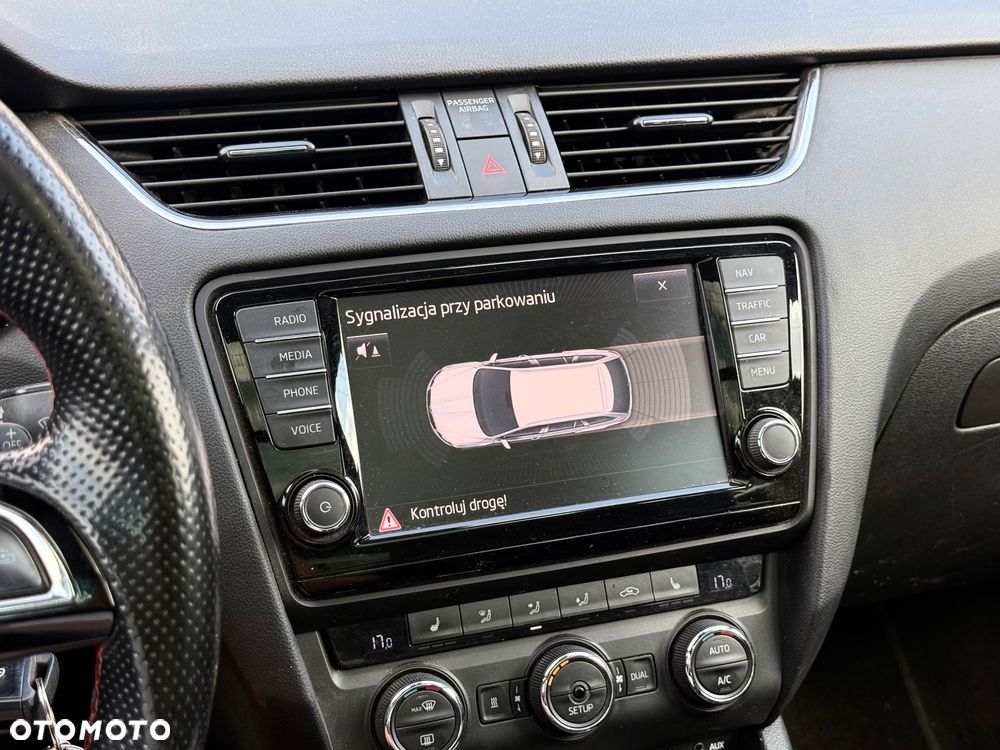 Skoda Octavia 2.0 TDI DSG RS - 13