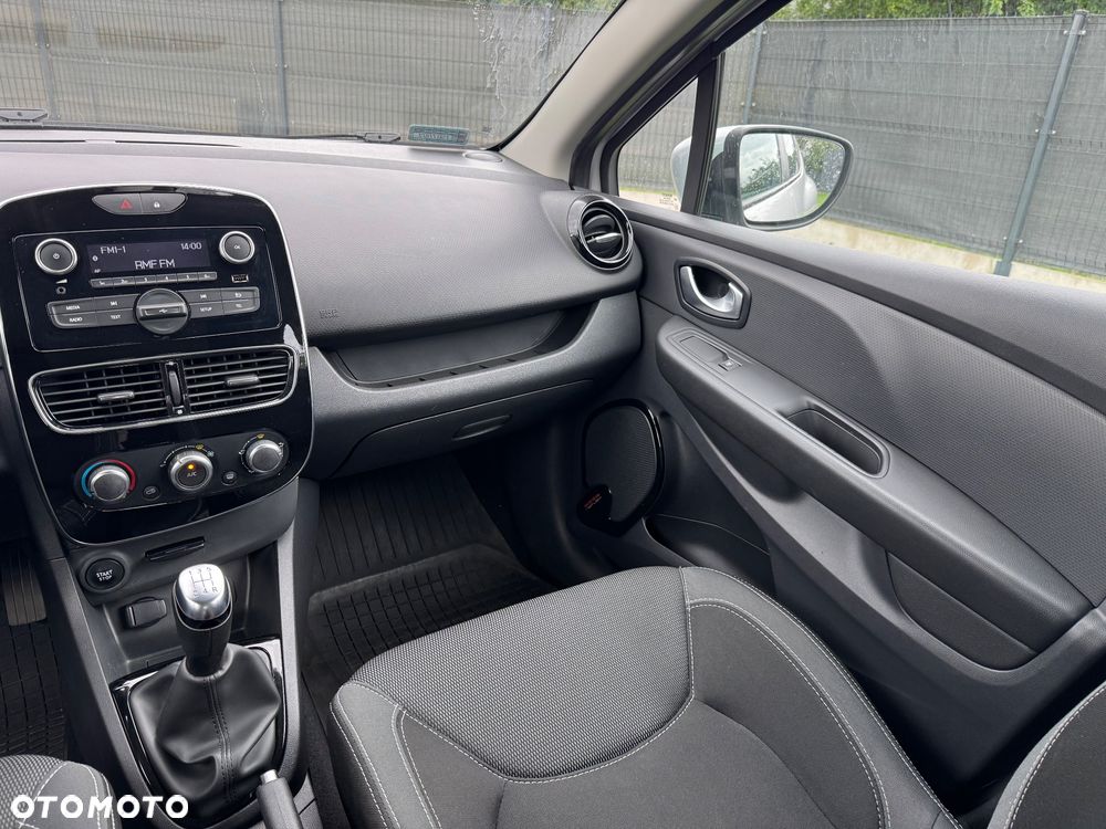 Renault Clio 1.2 16V 75 Life - 16