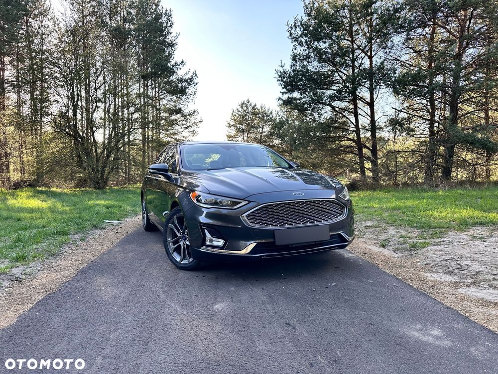 Ford Mondeo 2.0 Hybrid Titanium - 1
