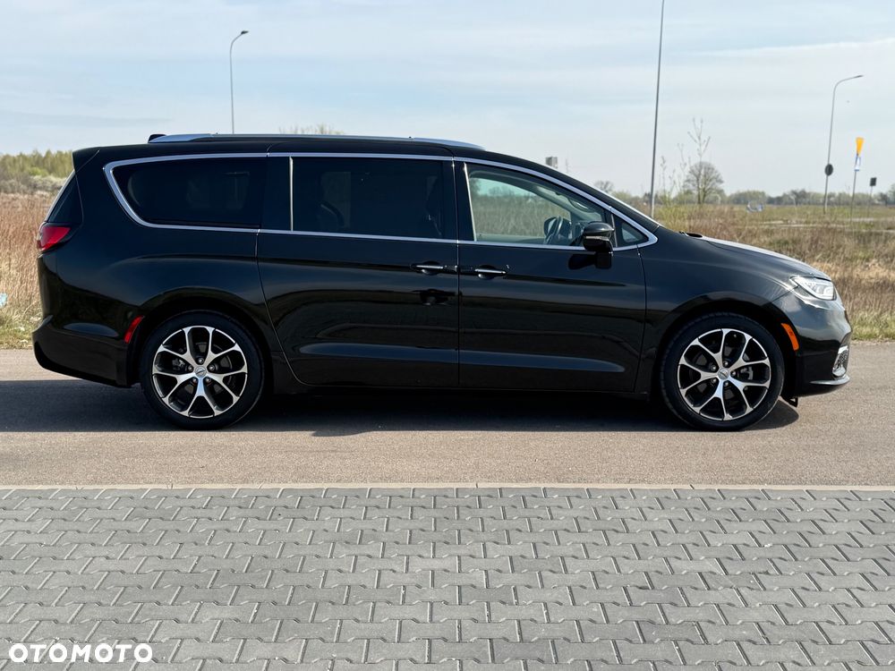 Chrysler Pacifica - 6