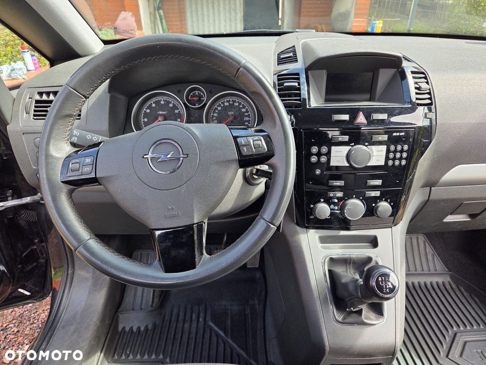 Opel Zafira 1.6 - 11