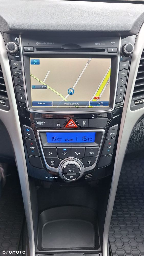 Hyundai i30 blue 1.6 CRDi Passion - 7