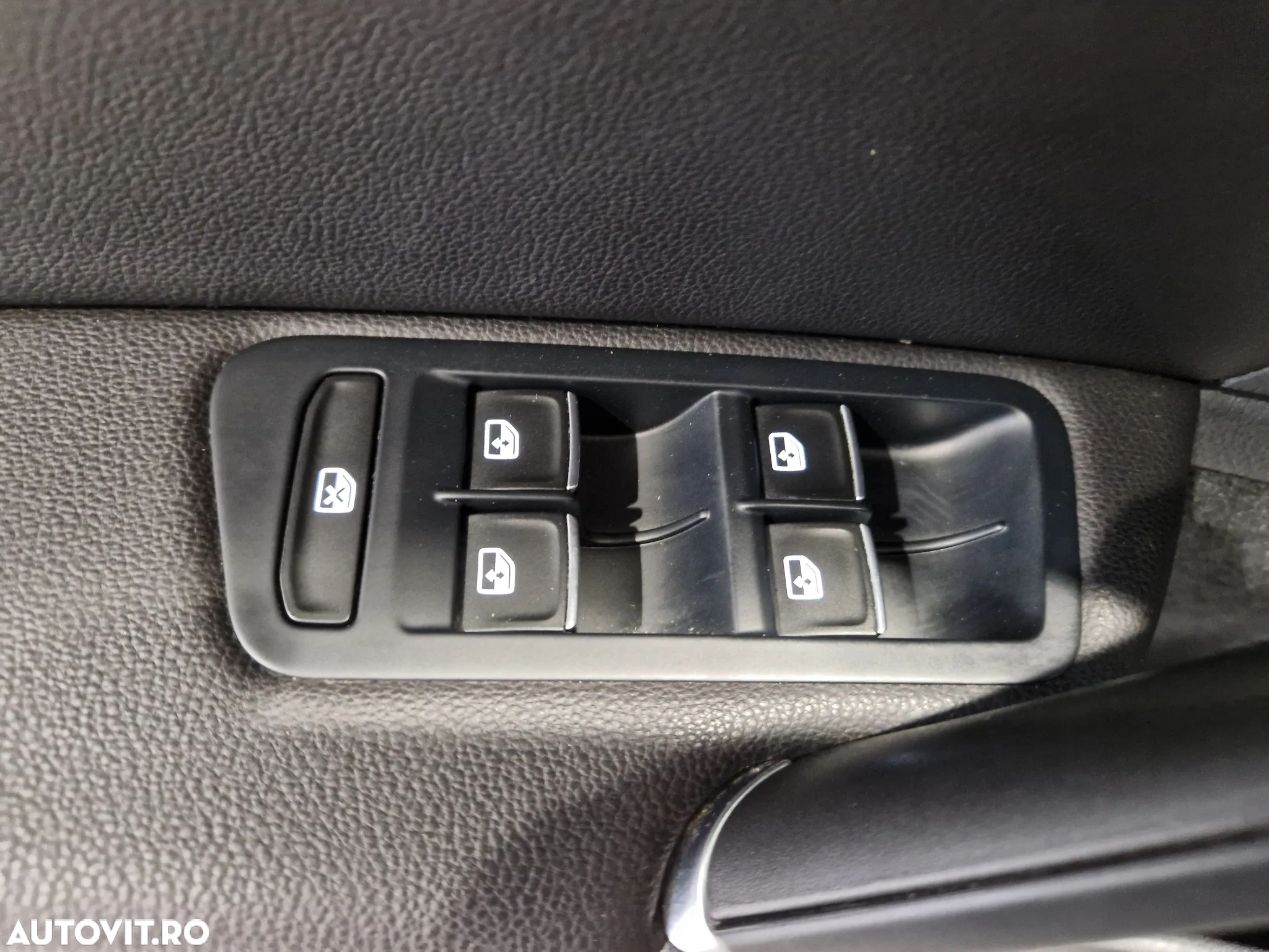 Volkswagen Golf 2.0 TDI DSG Highline - 14