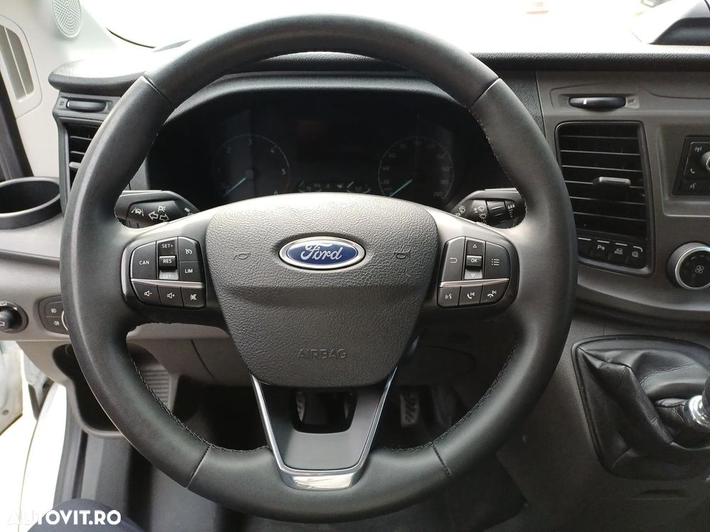 Ford Transit - 12