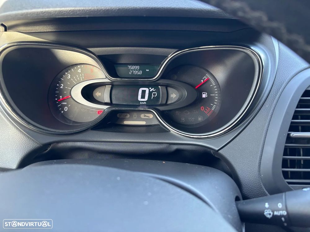 Renault Captur 1.5 dCi Exclusive XMOD EDC - 28