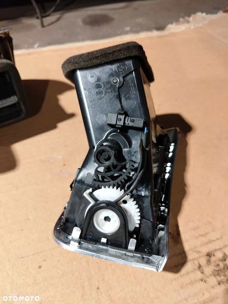 Kratki nawiewu Audi Q7 - 7