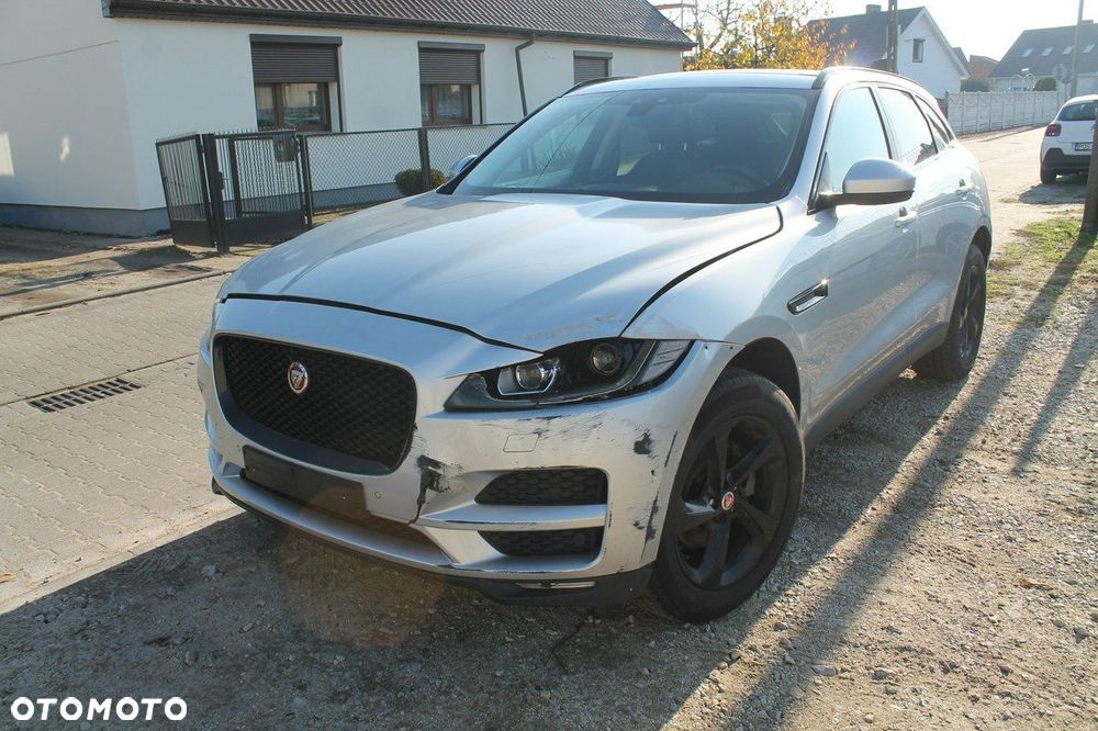 Jaguar F-Pace - 1