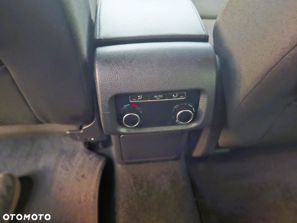Volkswagen Sharan - 7