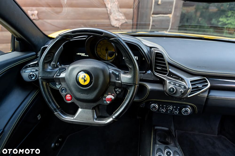 Ferrari 458 Italia - 35