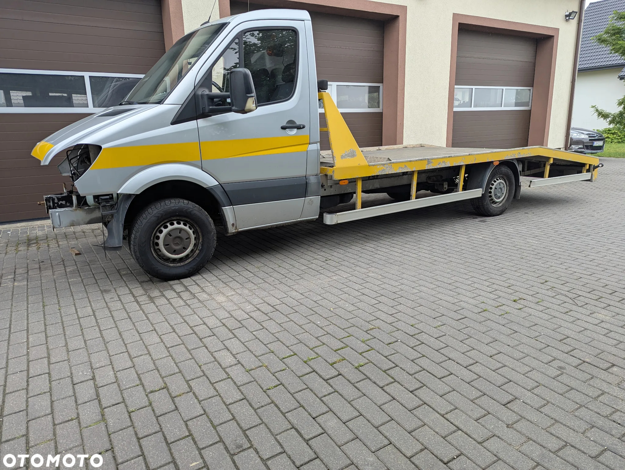 Mercedes-Benz Sprinter - 2