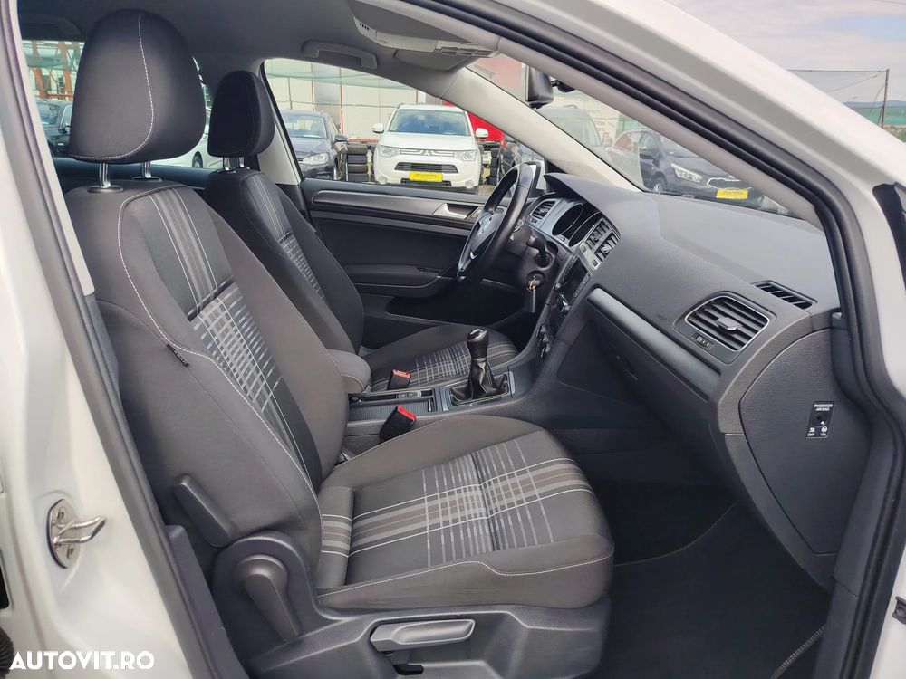 Volkswagen Golf 1.6 TDI BlueMotion Technology Lounge - 14