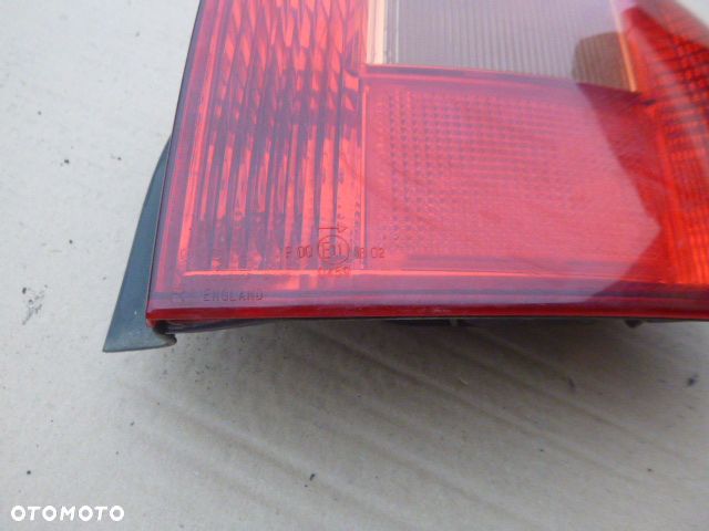 LAMPA PRAWY TYŁ PRAWA TYLNA TOYOTA COROLLA E12 HB - 2