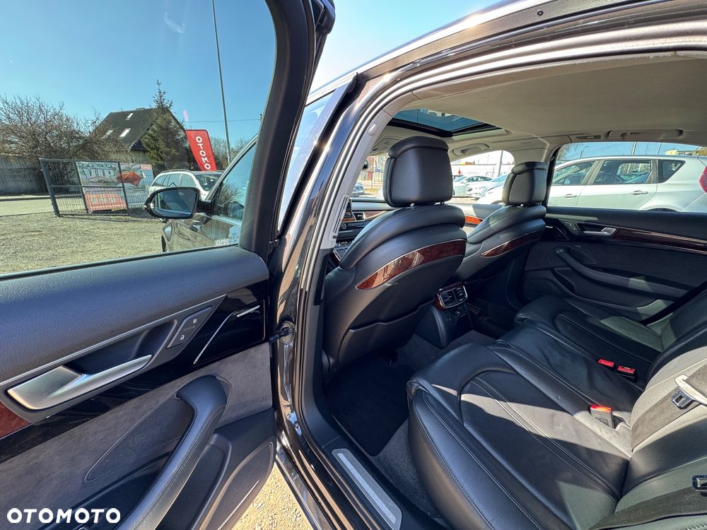 Audi A8 - 7