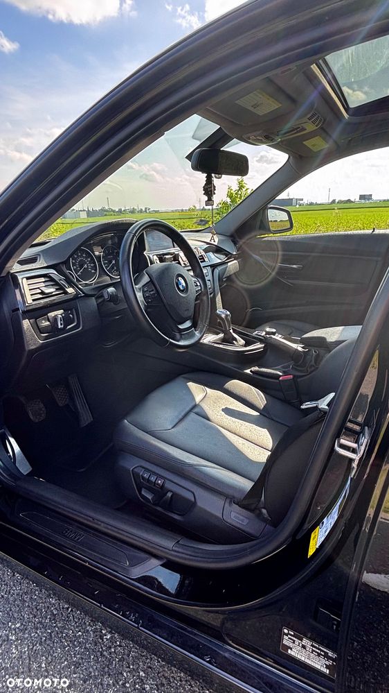 BMW Seria 3 328i - 11