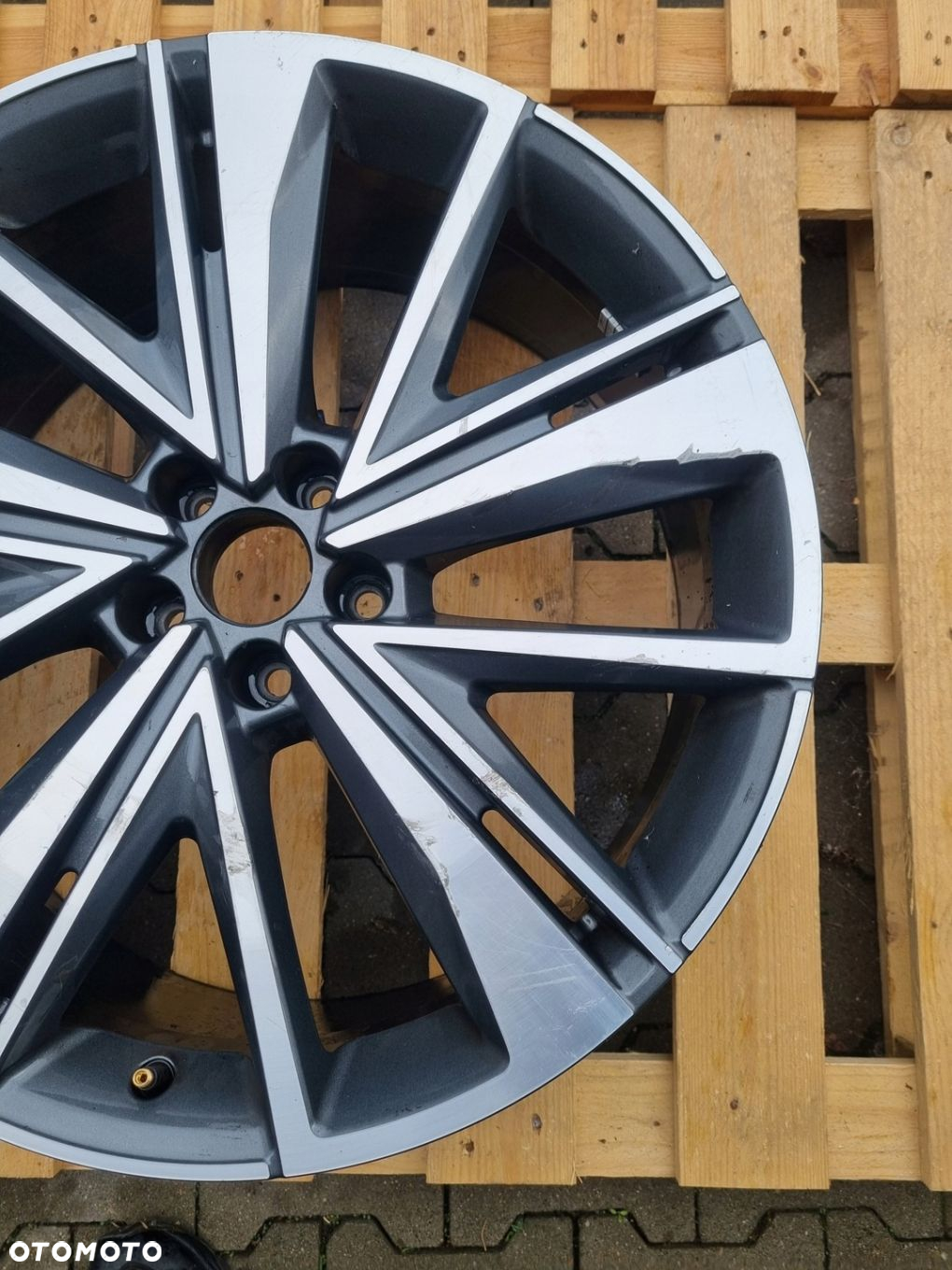 FELGA AUDI S6 A6 C8 LIFT 4K0 8,5X21 ET 43 - 2