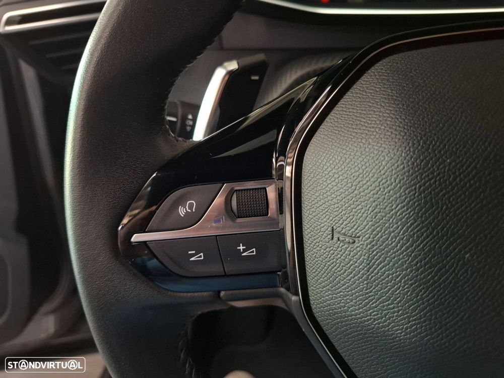 Peugeot 2008 1.5 BlueHDi Allure Pack EAT8 - 13