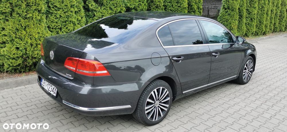 Volkswagen Passat - 16