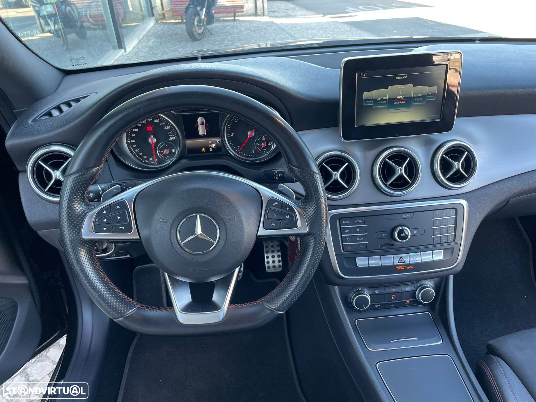 Mercedes-Benz CLA 180 d Shooting Brake AMG Line Aut. - 5