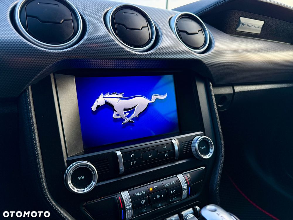 Ford Mustang 5.0 V8 GT - 20