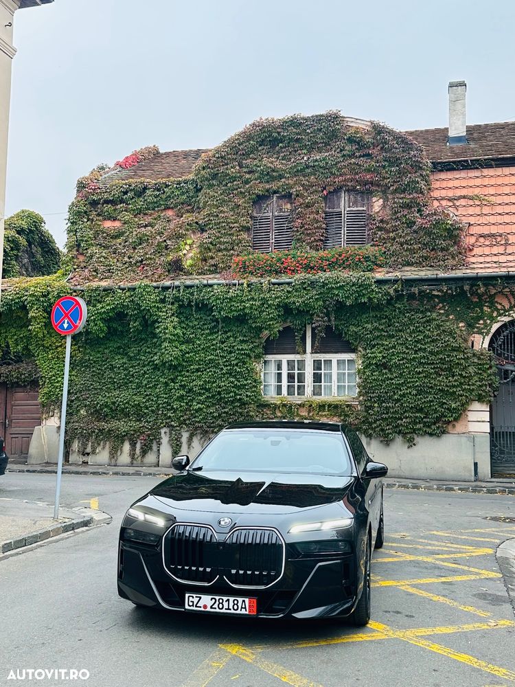 BMW Seria 7 740d xDrive MHEV - 8