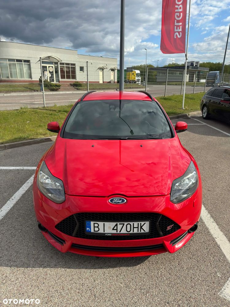 Ford Focus SW 2.0 EcoBoost ST - 11