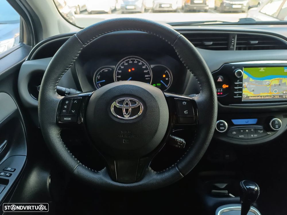 Toyota Yaris 1.5 HSD Comfort+Navi - 13