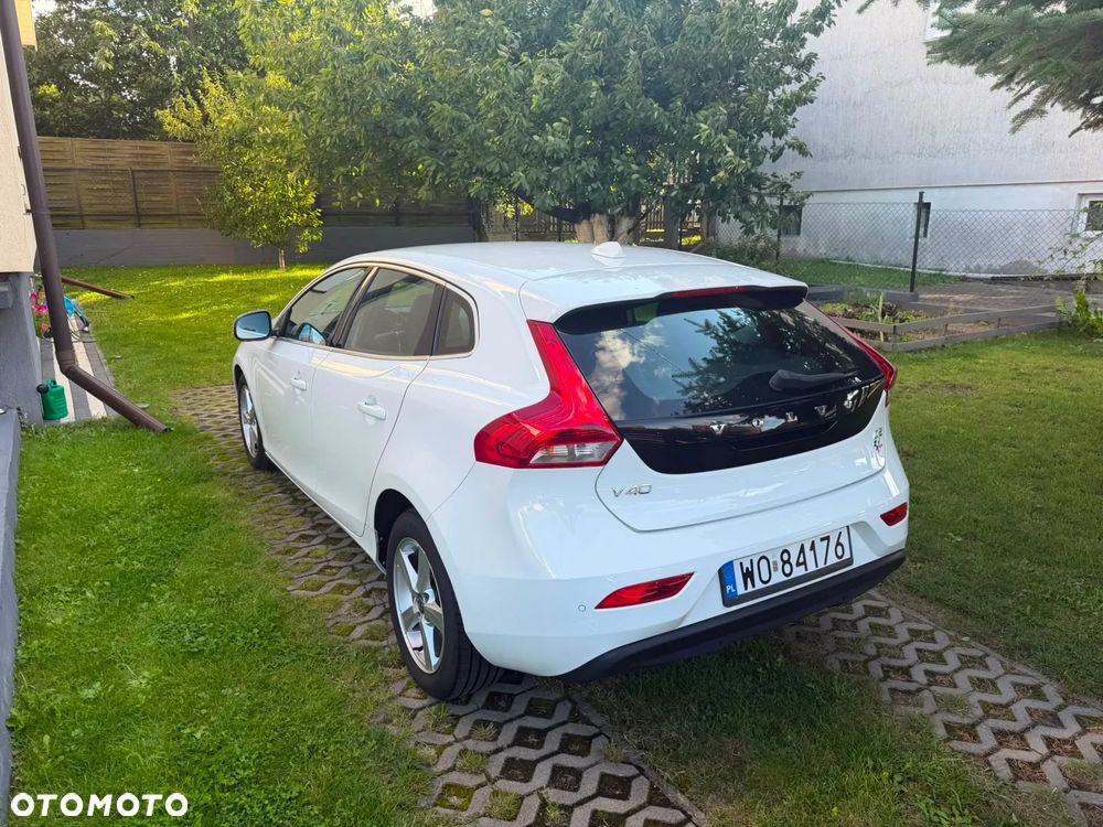 Volvo V40 D2 - 8
