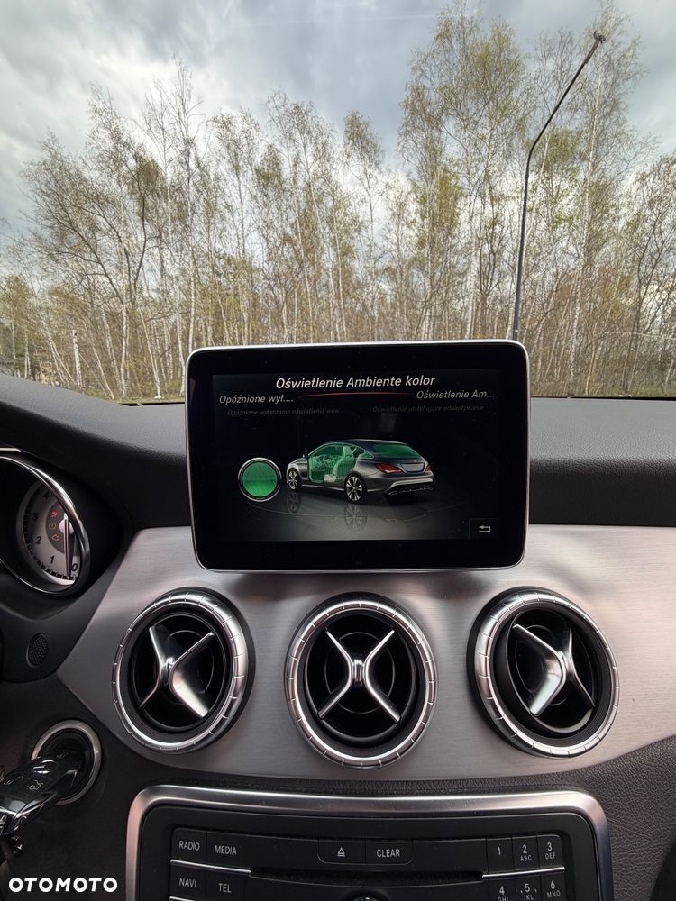 Mercedes-Benz CLA 200 7G-DCT AMG Line - 19