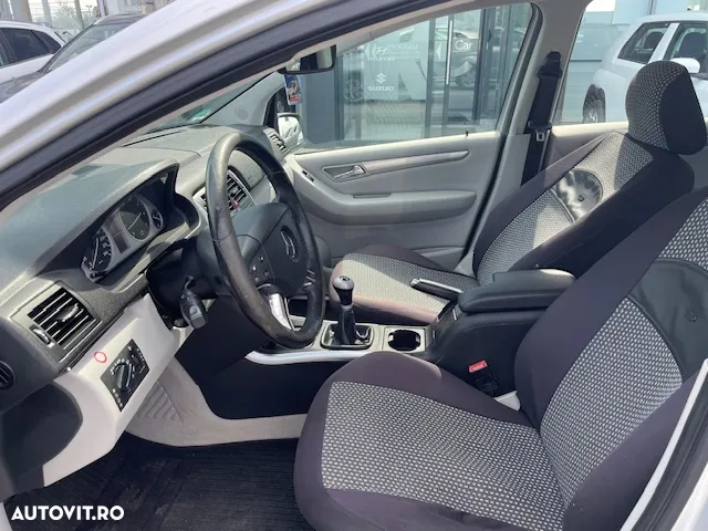 Mercedes-Benz B 170 BlueEFFICIENCY - 4