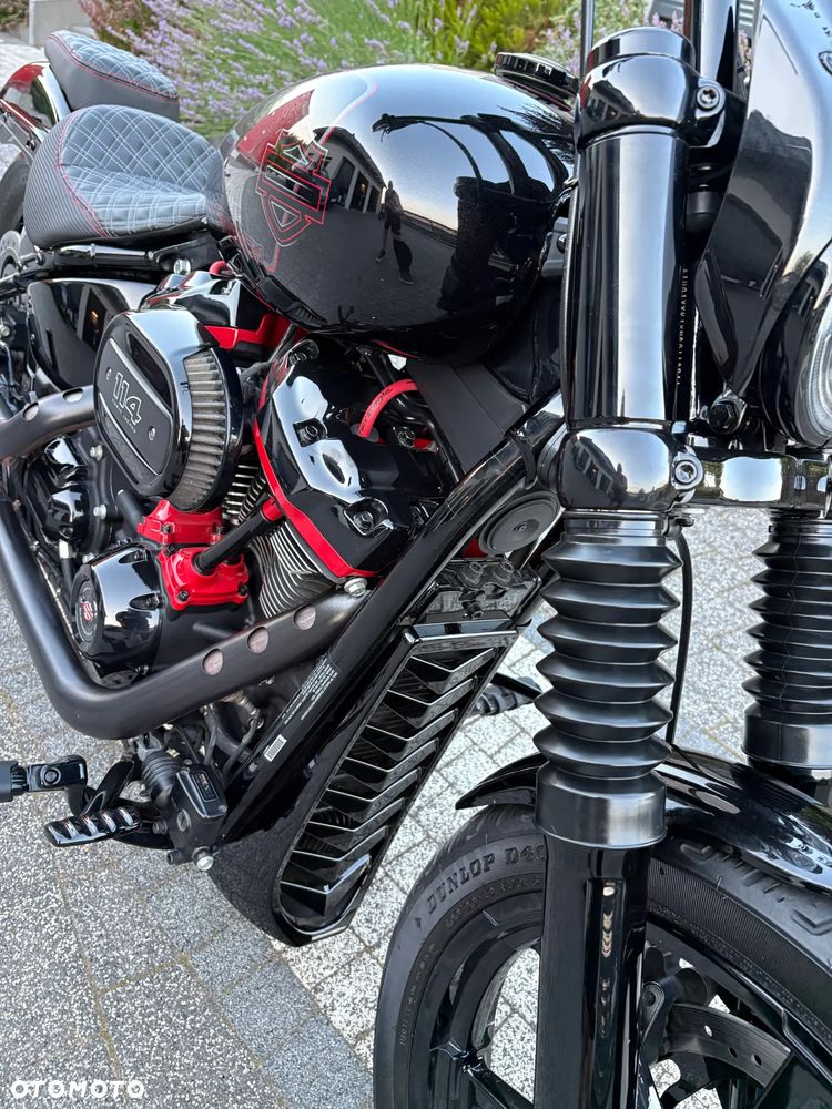 Harley-Davidson Softail Street Bob - 16