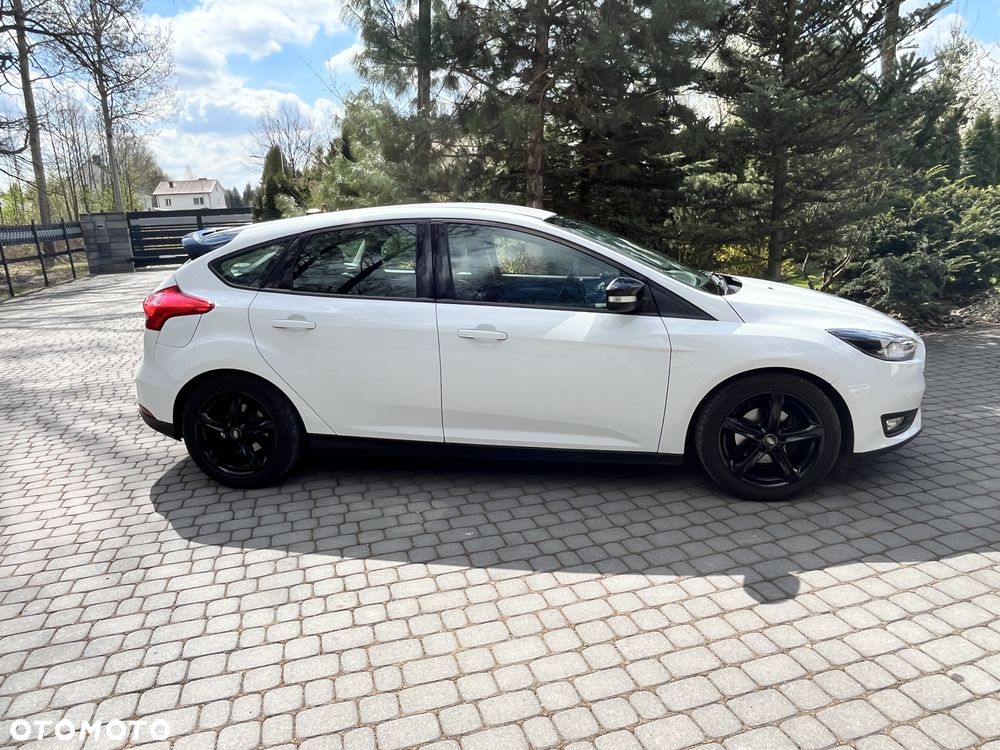 Ford Focus - 32