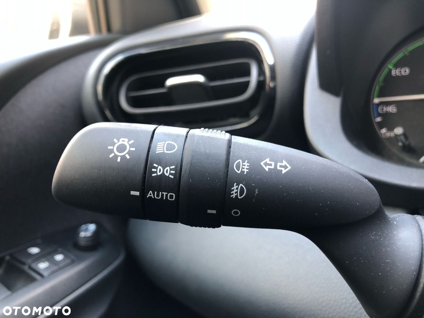 Toyota Yaris - 28