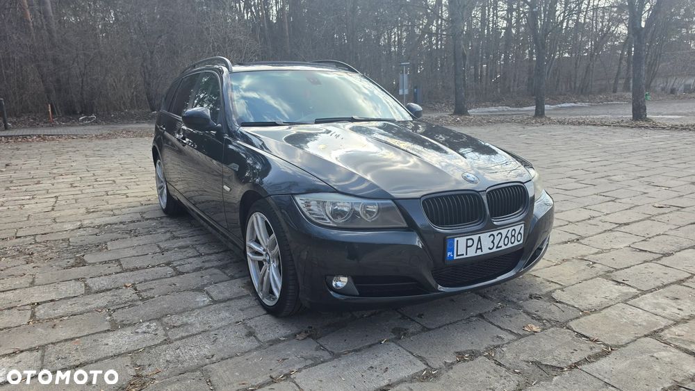 BMW Seria 3 318d - 23