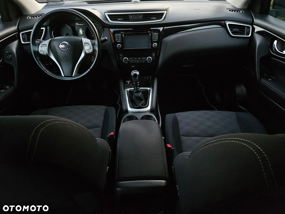 Nissan Qashqai 1.6 DCi N-Connecta - 24