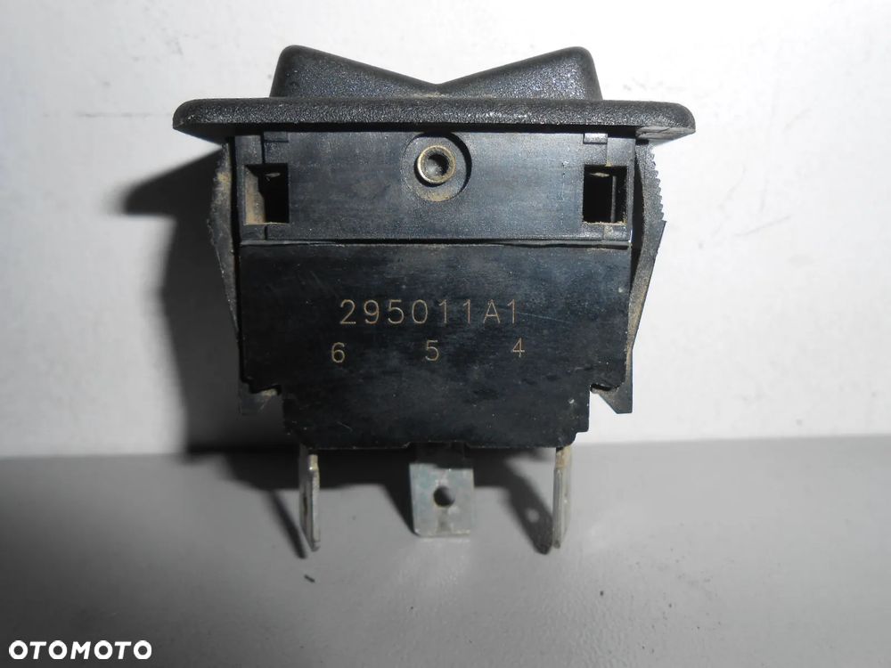 Włącznik automatycznej klimatyzacji McCormick XTX200 - 2
