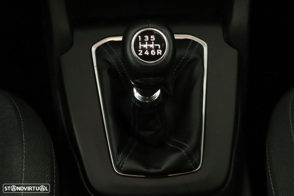 Ford Focus SW 1.0 EcoBoost MHEV Active - 14